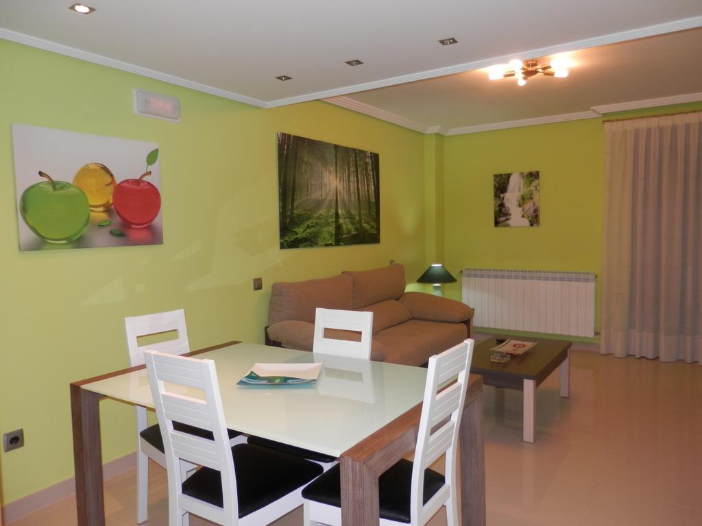 Apartamentos Monte Hernanz Ріаса Екстер'єр фото