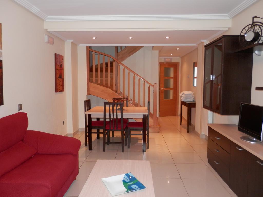 Apartamentos Monte Hernanz Ріаса Екстер'єр фото