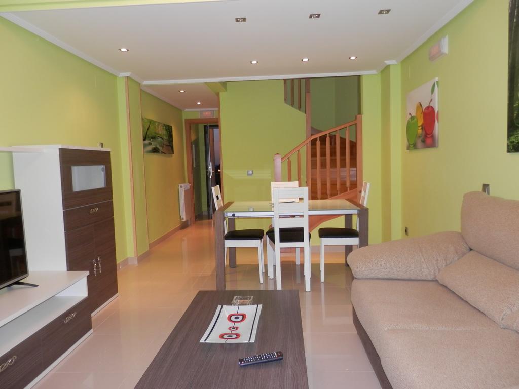 Apartamentos Monte Hernanz Ріаса Екстер'єр фото